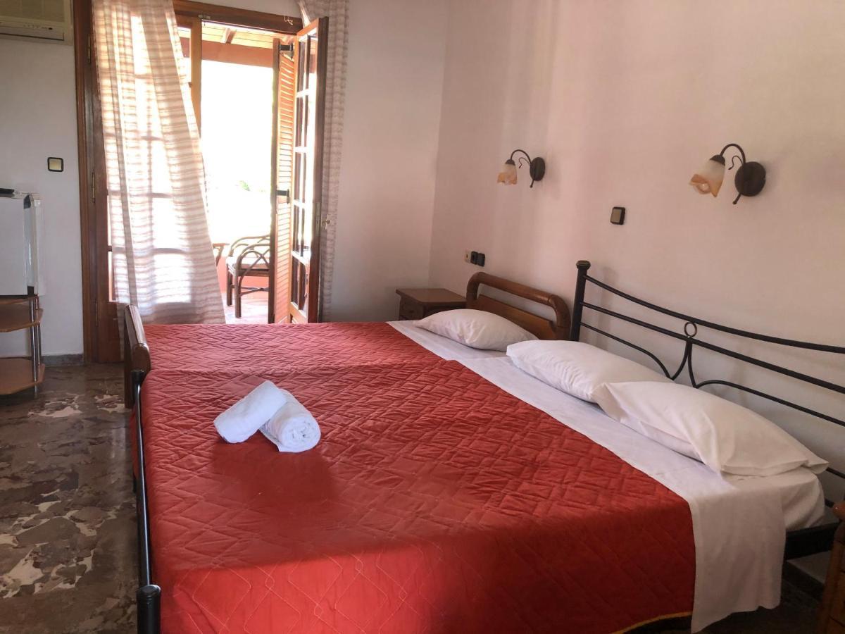 Regina Nina Hotel Vasilatika  ภายนอก รูปภาพ
