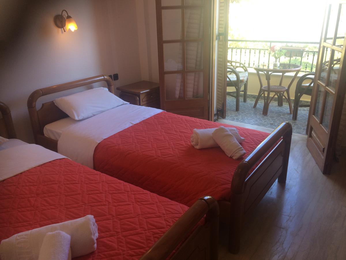 Regina Nina Hotel Vasilatika  ภายนอก รูปภาพ
