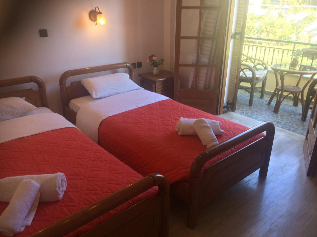 Regina Nina Hotel Vasilatika  ภายนอก รูปภาพ