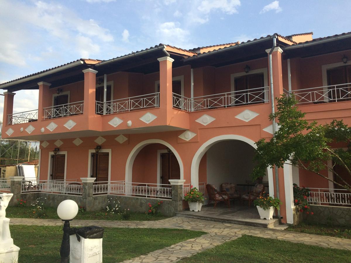 Regina Nina Hotel Vasilatika  ภายนอก รูปภาพ